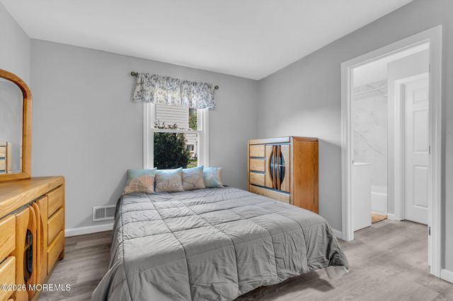 12 Raritan Avenue, Leonardo, NJ 07737