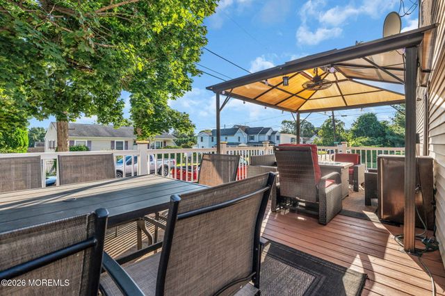 12 Raritan Avenue, Leonardo, NJ 07737