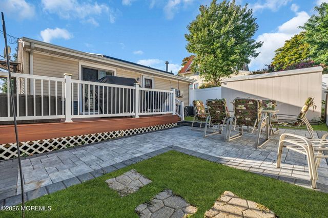 12 Raritan Avenue, Leonardo, NJ 07737