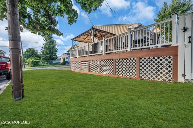 12 Raritan Avenue, Leonardo, NJ 07737