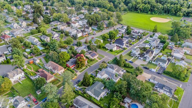 12 Raritan Avenue, Leonardo, NJ 07737