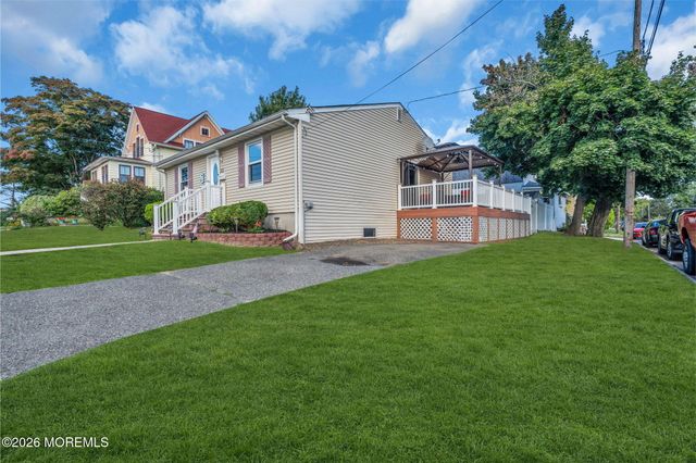12 Raritan Avenue, Leonardo, NJ 07737