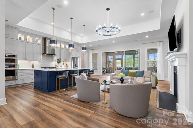 82212 Standing Oak Drive, Charlotte, NC 28278