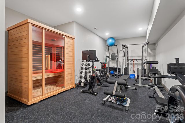 82212 Standing Oak Drive, Charlotte, NC 28278