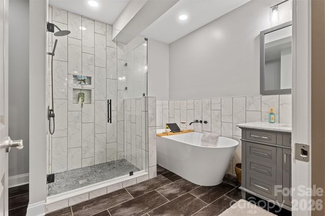 82212 Standing Oak Drive, Charlotte, NC 28278