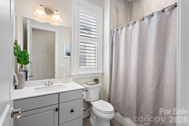 82212 Standing Oak Drive, Charlotte, NC 28278