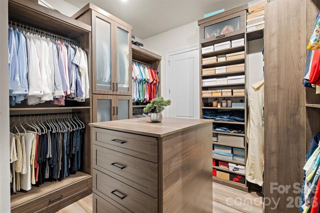 82212 Standing Oak Drive, Charlotte, NC 28278