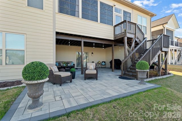 82212 Standing Oak Drive, Charlotte, NC 28278