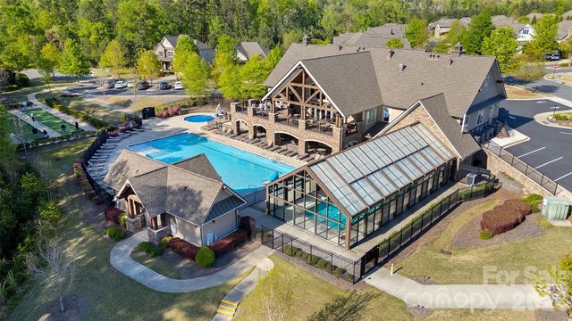 82212 Standing Oak Drive, Charlotte, NC 28278