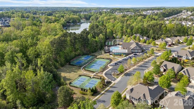 82212 Standing Oak Drive, Charlotte, NC 28278