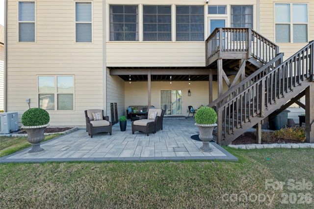 82212 Standing Oak Drive, Charlotte, NC 28278