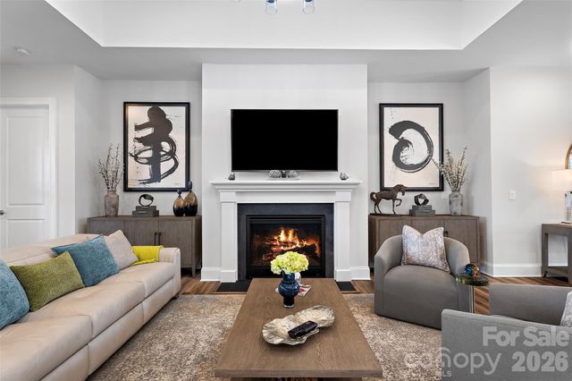 82212 Standing Oak Drive, Charlotte, NC 28278