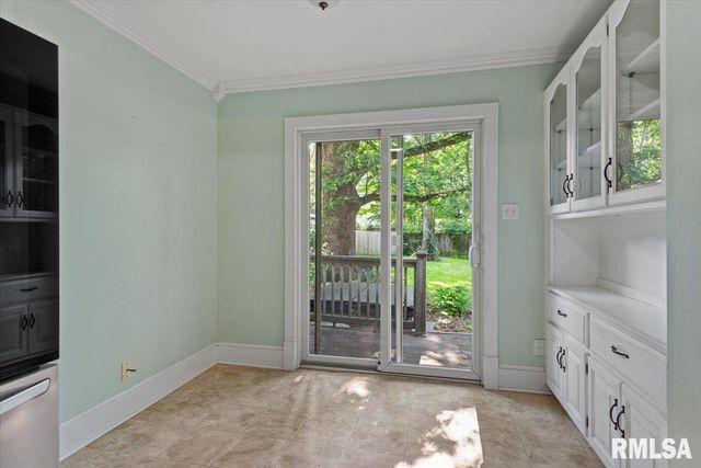 852 S PARK Avenue, Springfield, IL 62704