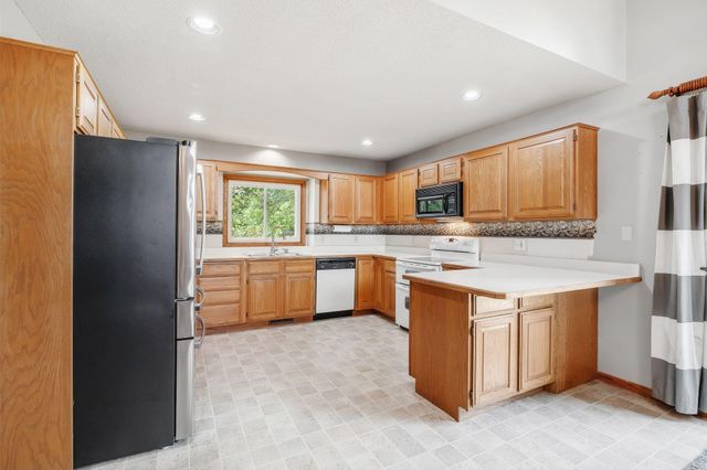 17827 Cleveland Street NW, Elk River, MN 55330