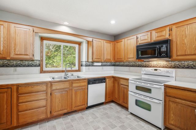 17827 Cleveland Street NW, Elk River, MN 55330