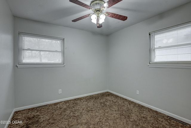 1604 S Washington Terrace, Webb City, MO 64870