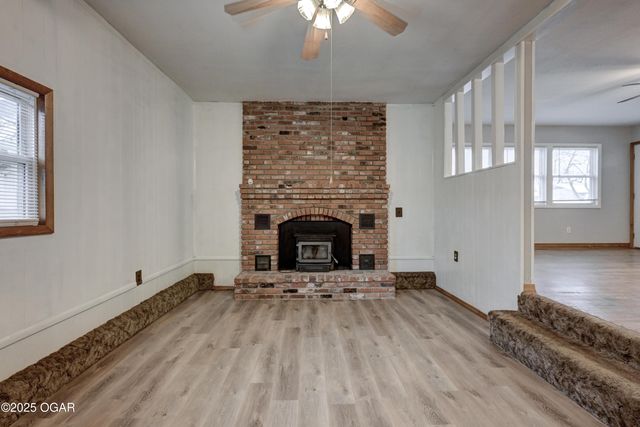 1604 S Washington Terrace, Webb City, MO 64870