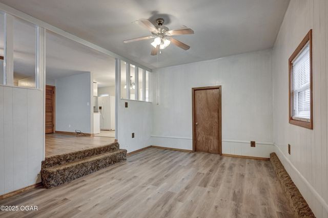 1604 S Washington Terrace, Webb City, MO 64870