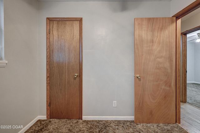 1604 S Washington Terrace, Webb City, MO 64870