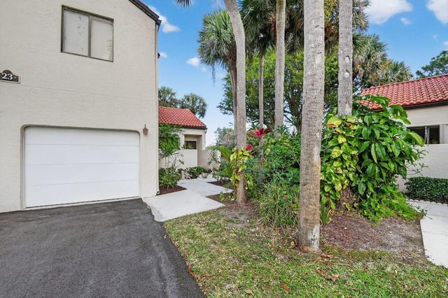 23 Via De Casas Sur 105, Boynton Beach, FL 33426