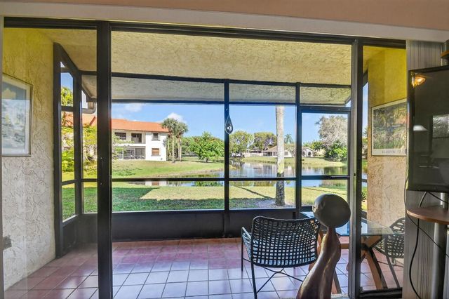 23 Via De Casas Sur 105, Boynton Beach, FL 33426