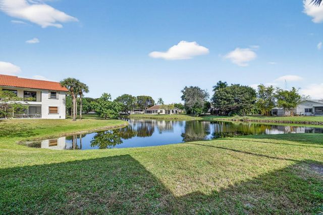 23 Via De Casas Sur 105, Boynton Beach, FL 33426