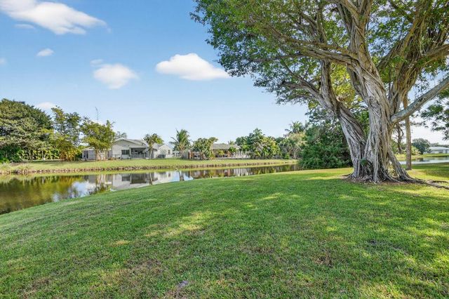 23 Via De Casas Sur 105, Boynton Beach, FL 33426