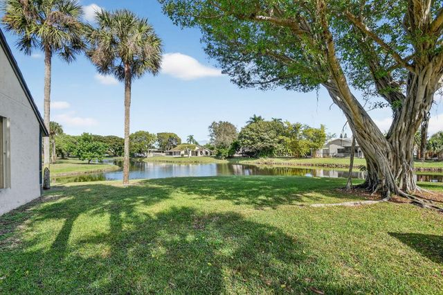 23 Via De Casas Sur 105, Boynton Beach, FL 33426