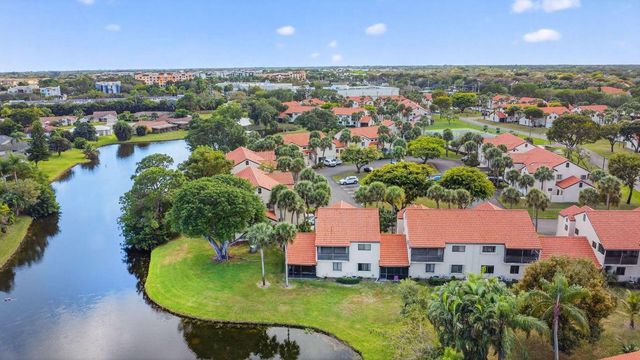 23 Via De Casas Sur 105, Boynton Beach, FL 33426