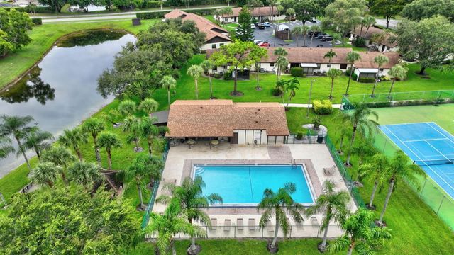 23 Via De Casas Sur 105, Boynton Beach, FL 33426