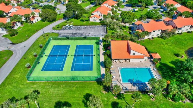 23 Via De Casas Sur 105, Boynton Beach, FL 33426