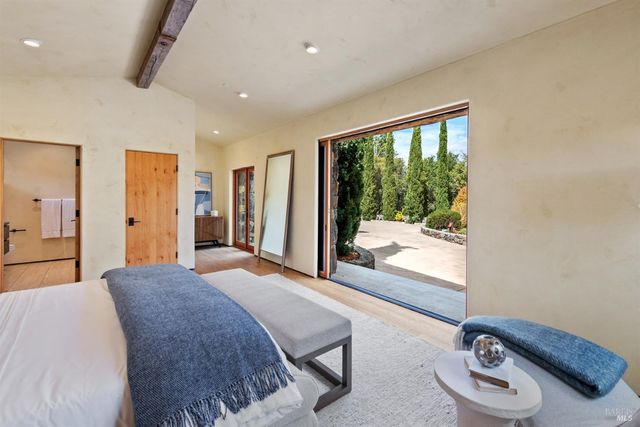 35 Forest Ln, Napa, CA 94558