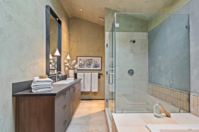 35 Forest Ln, Napa, CA 94558