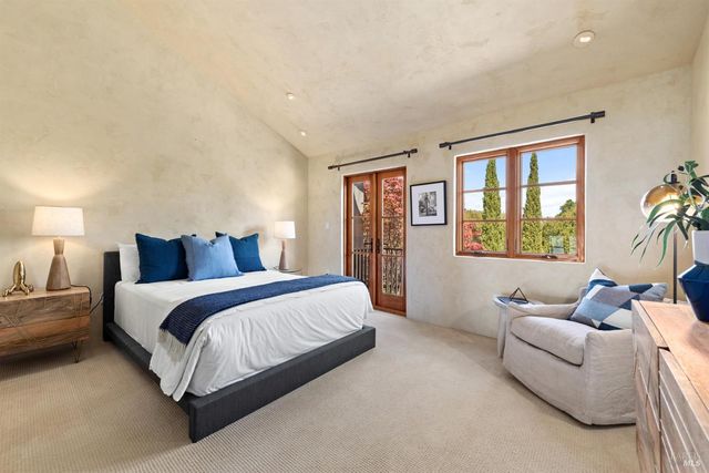 35 Forest Ln, Napa, CA 94558