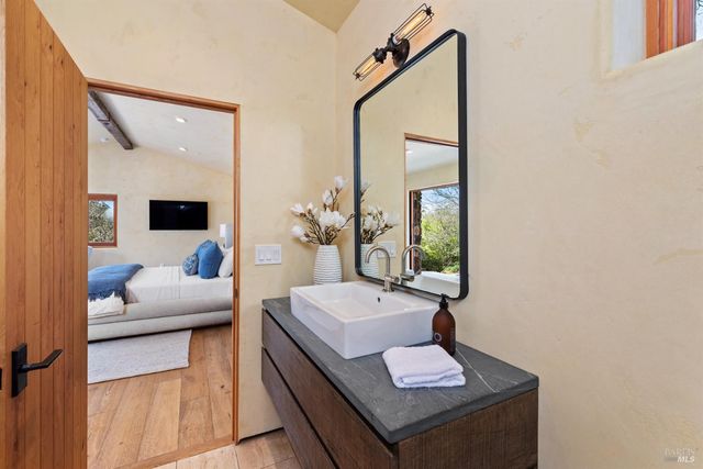 35 Forest Ln, Napa, CA 94558