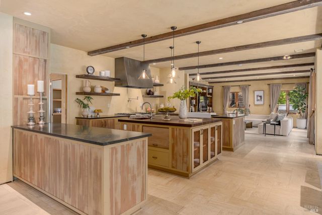 35 Forest Ln, Napa, CA 94558