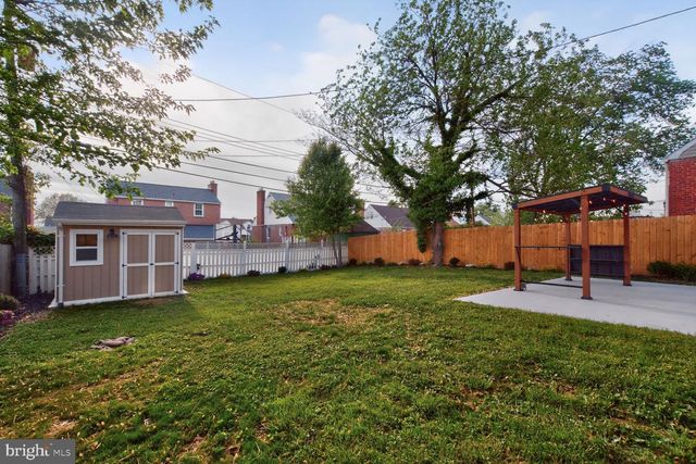 8214 LAUREL DR, Parkville, MD 21234