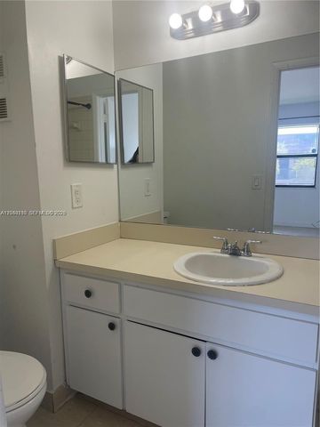 20825 NE 8th Court 20219, Miami, FL 33179