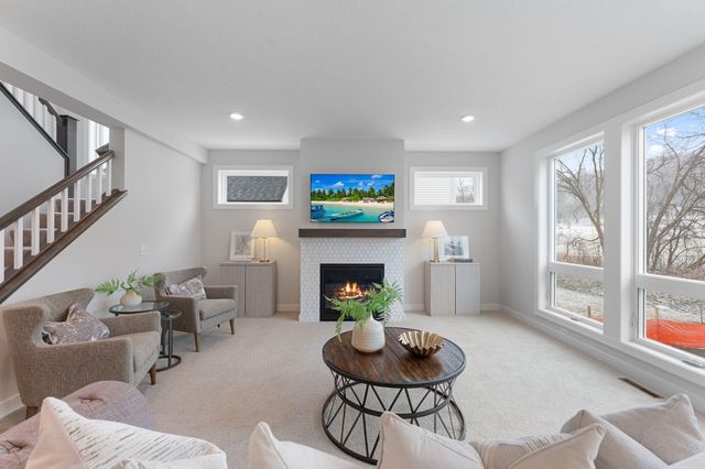 7682 22nd Avenue E, Shakopee, MN 55379