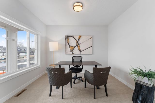 7682 22nd Avenue E, Shakopee, MN 55379