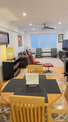 50 Lafayette Place 2H, Greenwich, CT 06830