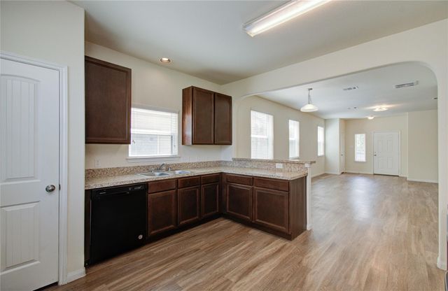 10410 Solitude Way, Houston, TX 77044