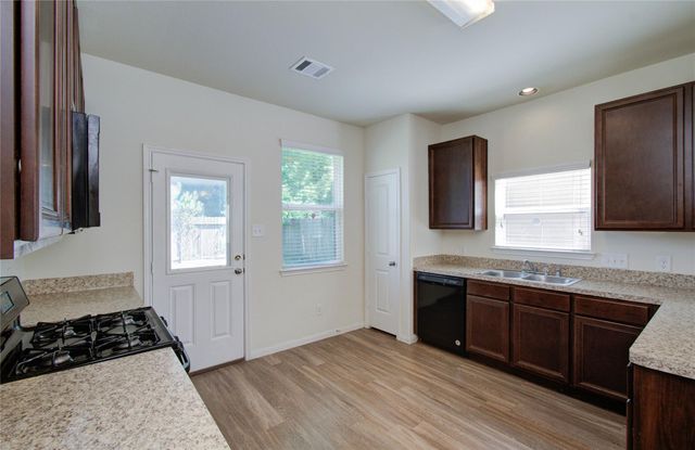 10410 Solitude Way, Houston, TX 77044