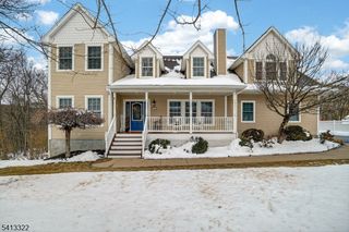 40 Cedar St, Bloomingdale Boro, NJ 07403