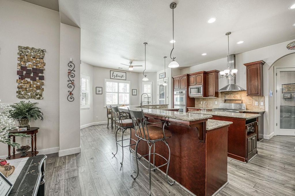 Image 12 of property listing at 1089 Evergreen Street, Selma, CA 93662