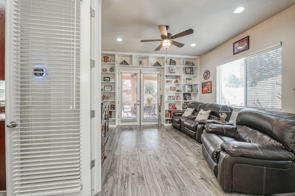 Image 22 of property listing at 1089 Evergreen Street, Selma, CA 93662