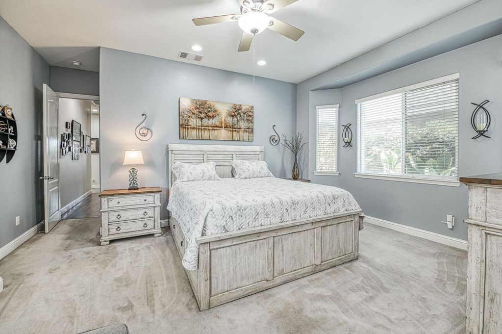 Image 38 of property listing at 1089 Evergreen Street, Selma, CA 93662