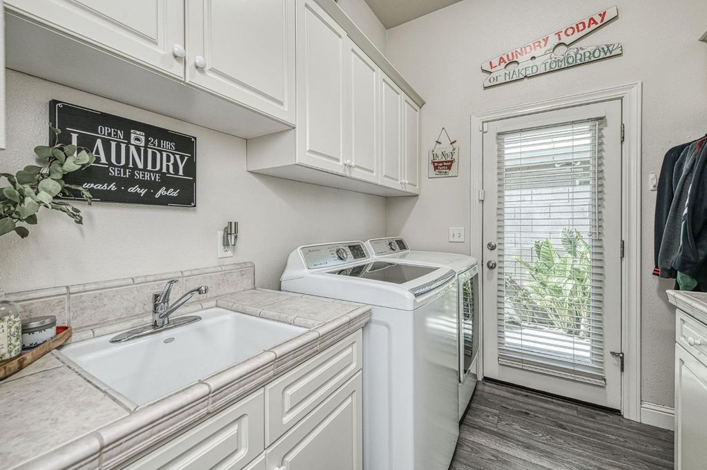 Image 44 of property listing at 1089 Evergreen Street, Selma, CA 93662