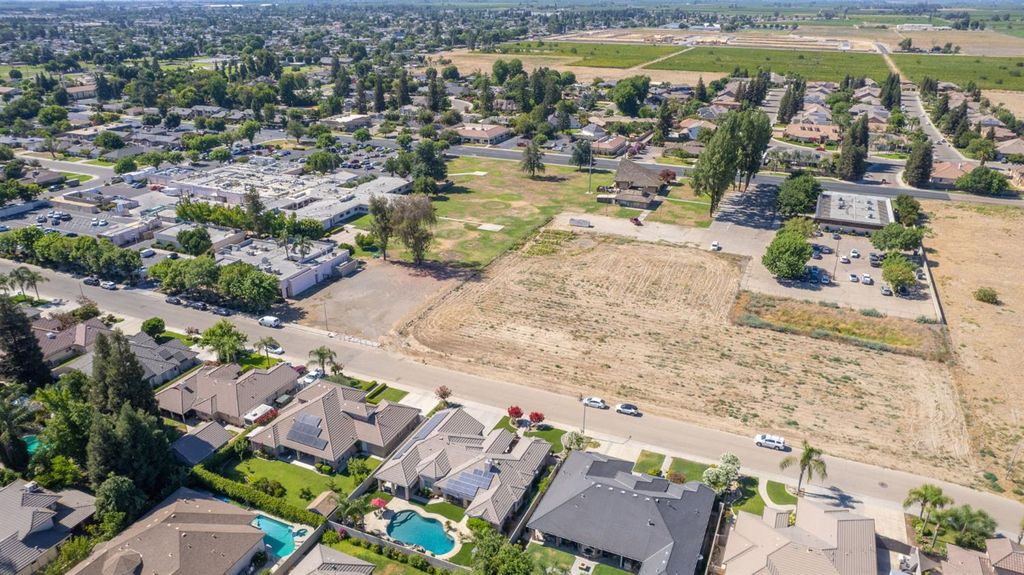 Image 68 of property listing at 1089 Evergreen Street, Selma, CA 93662