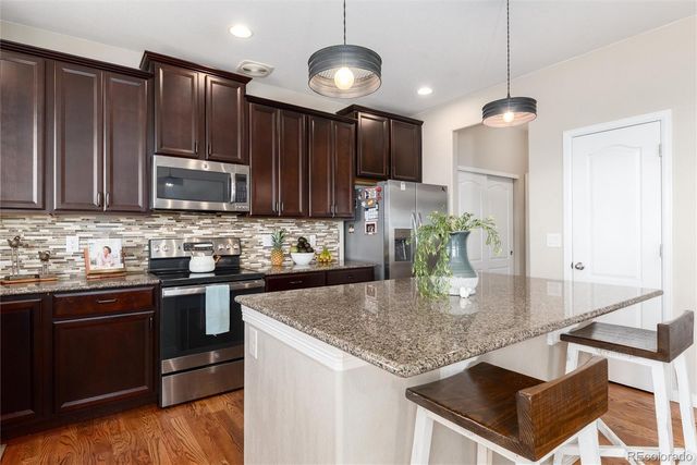 42 N Newcastle Court, Aurora, CO 80018